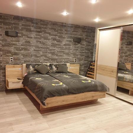Room Petra In Centertown Senj  Exterior foto